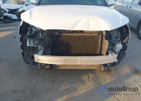 2018 Audi Q3 2.0T Premium/2.0T Sport Premium z USA, uszkodzony, nr VIN WA1BCCFS9JR020037